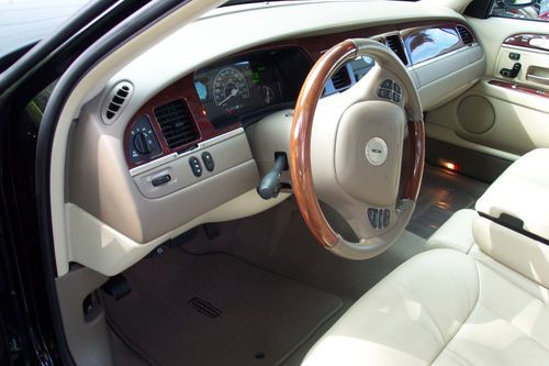 LINCOLN TOWN CAR CARTIER 23,000 MILES ORIGINAL OWNER, US $16,900.00, image 17