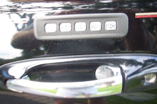 LINCOLN TOWN CAR CARTIER 23,000 MILES ORIGINAL OWNER, US $16,900.00, image 22