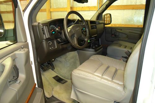 2005 GMC SAVANA 2500 WHEELCHAIR HANDICAP VAN RAISED DOORS LOW MILES!!!, US $23,995.00, image 19
