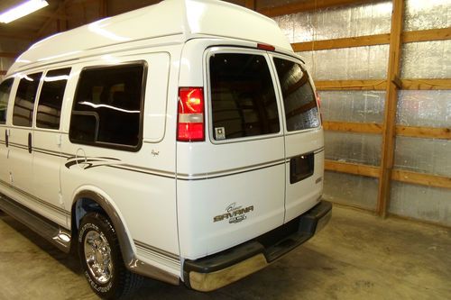 2005 GMC SAVANA 2500 WHEELCHAIR HANDICAP VAN RAISED DOORS LOW MILES!!!, US $23,995.00, image 20