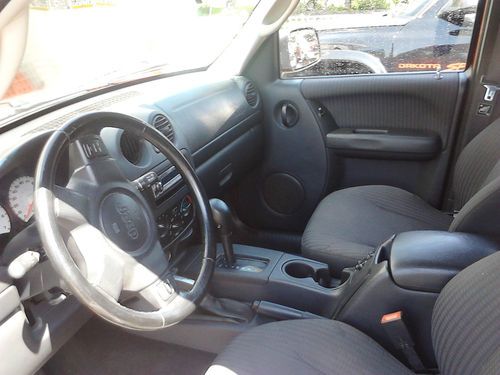 2002 Jeep Liberty Sport Sport Utility 4-Door 3.7L 4X4, image 6