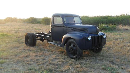 Classic 1945 Ford Truck  HotRod RatRod Hauler Restored 327, image 2