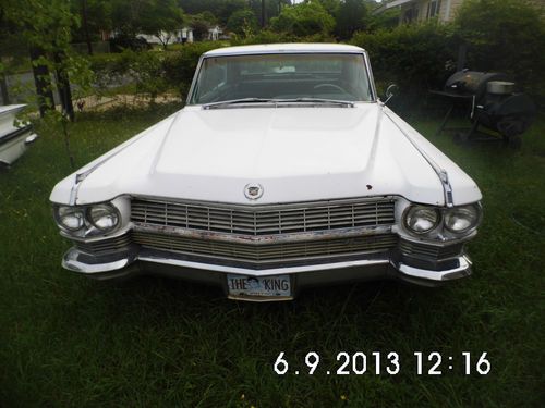 1964 cadillac coupe 2 door hardtop 429 engine runs but needs restoring sbc