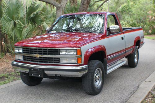 1990 chevy 2500 hd 4x4 pickup truck **10k original miles** like new v-8 auto.