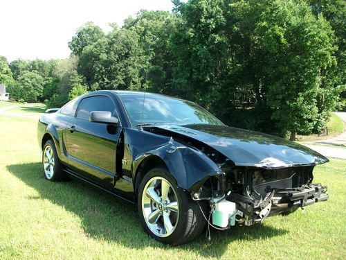2006 Ford Mustang GT Coupe 2-Door 4.6L Salvage,Rebuildable,Damaged., image 7