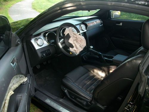 2006 Ford Mustang GT Coupe 2-Door 4.6L Salvage,Rebuildable,Damaged., image 10