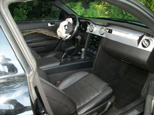 2006 Ford Mustang GT Coupe 2-Door 4.6L Salvage,Rebuildable,Damaged., image 11