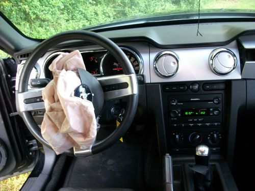 2006 Ford Mustang GT Coupe 2-Door 4.6L Salvage,Rebuildable,Damaged., image 14