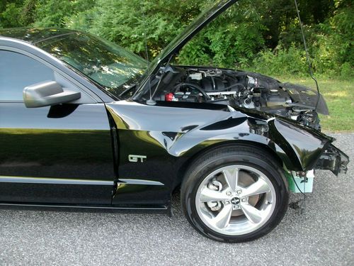 2006 Ford Mustang GT Coupe 2-Door 4.6L Salvage,Rebuildable,Damaged., image 19
