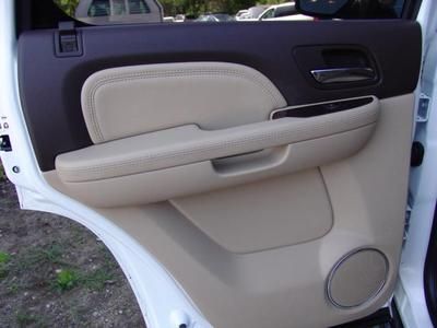 2010 GMC Yukon Denali!! This beautiful SUV comes with AWD Navigation Entertain, US $31,700.00, image 29