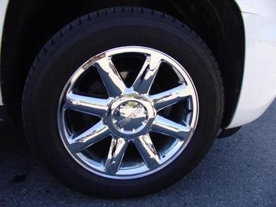 2010 GMC Yukon Denali!! This beautiful SUV comes with AWD Navigation Entertain, US $31,700.00, image 35