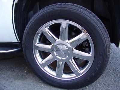 2010 GMC Yukon Denali!! This beautiful SUV comes with AWD Navigation Entertain, US $31,700.00, image 37
