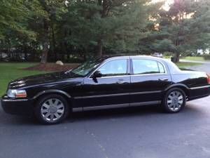 2003 Lincoln Town Car Cartier Edition, US $5,295.00, image 2