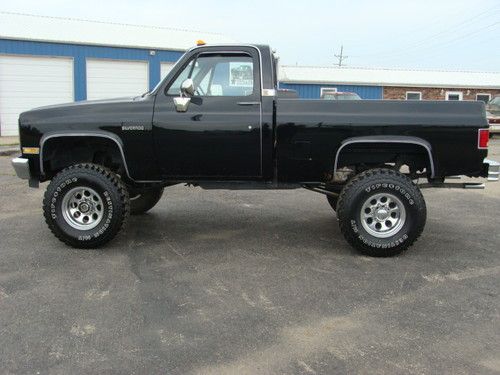 1987 chevrolet v1500 silverado short bed 350 automatic 4x4 lifted sunroof