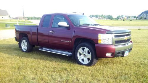 2008 chevrolet silverado 1500 lt extended cab pickup 4-door 5.3l stabili-trac