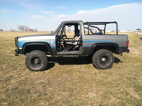 1988 chevy k-5 blazer- fuel injected- very well built
