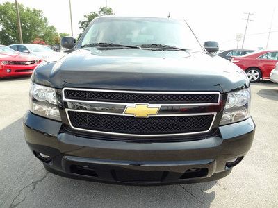 1500 LT 4X4 SUV 5.3LT Engine Auto Leather Sunroof DVD Player Only 30 K Miles, image 2