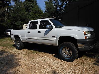 2005 lifted diesel  2500 4x4 crew lt new tires