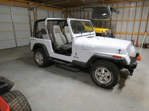 1994 jeep new stereo and speakers price is firm