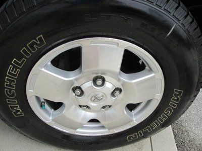 Tundra White Double Cab 4 Door TRD Clear Title All Power Truck Running Boards, image 7