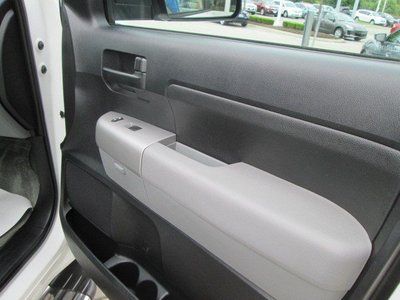 Tundra White Double Cab 4 Door TRD Clear Title All Power Truck Running Boards, image 10