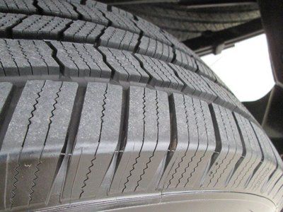 Tundra White Double Cab 4 Door TRD Clear Title All Power Truck Running Boards, image 29