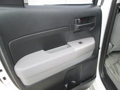 Tundra White Double Cab 4 Door TRD Clear Title All Power Truck Running Boards, image 30