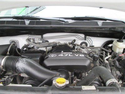 Tundra White Double Cab 4 Door TRD Clear Title All Power Truck Running Boards, image 37