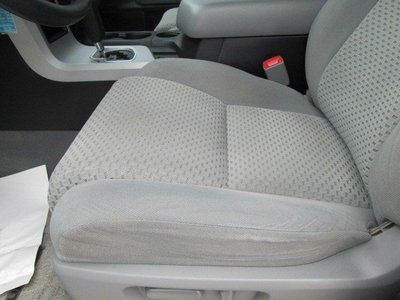 Tundra White Double Cab 4 Door TRD Clear Title All Power Truck Running Boards, image 39