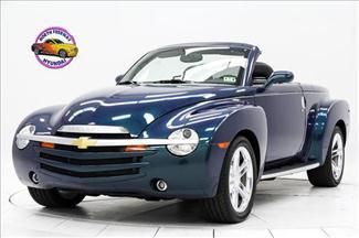 2005 chevrolet ssr ,6.0l v8, chrome wheels, carpeted bed w/wood slats, gauges