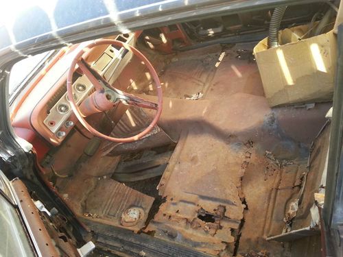 1961 Bubbletop Impala and a 1961 Belair plus parts., image 4