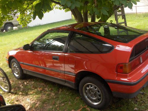 1988 honda crx 70,000 miles cold ac  very clean automatic transmission