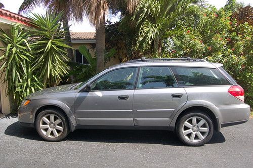 2008 SUBARU OUTBACK, image 4