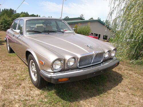 1987 jaguar xj6 vanden plas sedan