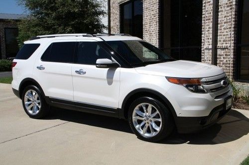 Voice activated navigation sync 20's heat cool seats blind spot monitor 1 owner