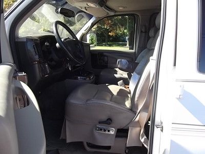 2004 CHEVROLET EXPRESS EXPLORER LIMITED SE HIGHTOP WHEELCHAIR LIFT, image 3