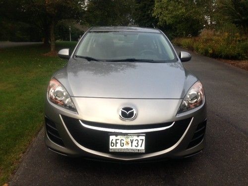 2010 mazda 3 sport w/ 13k miles and a clean car fax