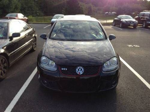 2007 volkswagen gti base hatchback 2-door 2.0l w/warranty