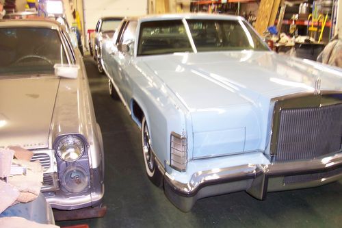 1977 lincoln continental base hardtop 2-door 7.5l