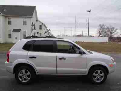 HYUNDAI TUCSON GL FWD 5-SPEED MANUAL TRANSMISSION FREE AUTOCHECK NO RESERVE, image 6