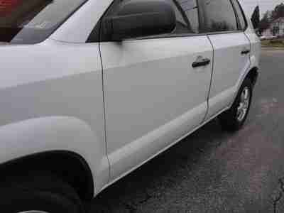 HYUNDAI TUCSON GL FWD 5-SPEED MANUAL TRANSMISSION FREE AUTOCHECK NO RESERVE, image 11