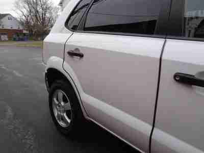 HYUNDAI TUCSON GL FWD 5-SPEED MANUAL TRANSMISSION FREE AUTOCHECK NO RESERVE, image 19