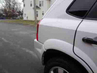 HYUNDAI TUCSON GL FWD 5-SPEED MANUAL TRANSMISSION FREE AUTOCHECK NO RESERVE, image 20