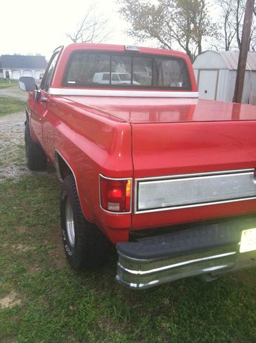 1982 chevrolet c10 silverado standard cab pickup 2-door 5.7l