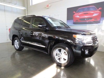 Navigatio bluetooth all wheel drive sunroof hill descent control all leather