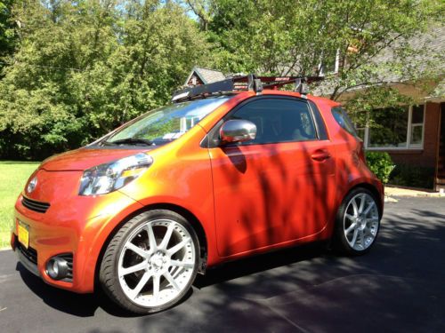 2012 scion iq base hatchback 2-door 1.3l