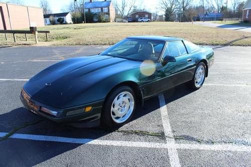 1995 chevrolet corvette base hatchback 2-door 5.7l