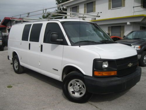 2006 chevrolet express cargo van 2500 135&#034; wb w/partition, shelving, and racks!!