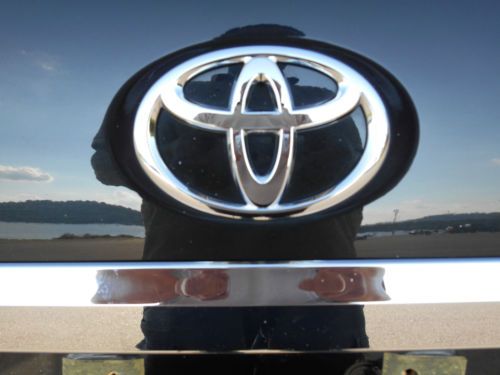 2012 Toyota Yaris 4dr Sedan 42,530 miles, US $11,599.00, image 5