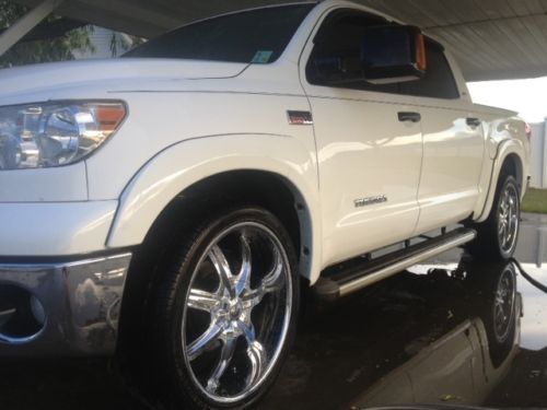Toyota tundra crewmax sr5 pkg truck 2008 loaded 2wd runner